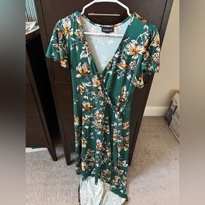 Stitch Fix Fortune and Ivy Large Green Floral Midi Dress